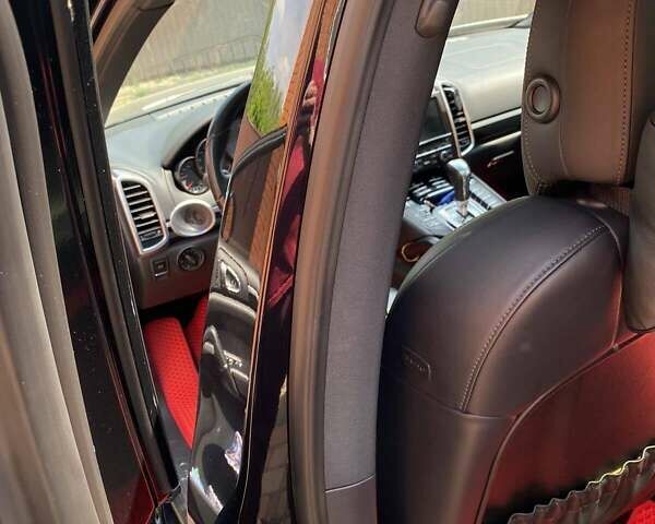 Чорний Порше Cayenne, об'ємом двигуна 4.2 л та пробігом 257 тис. км за 27999 $, фото 23 на Automoto.ua