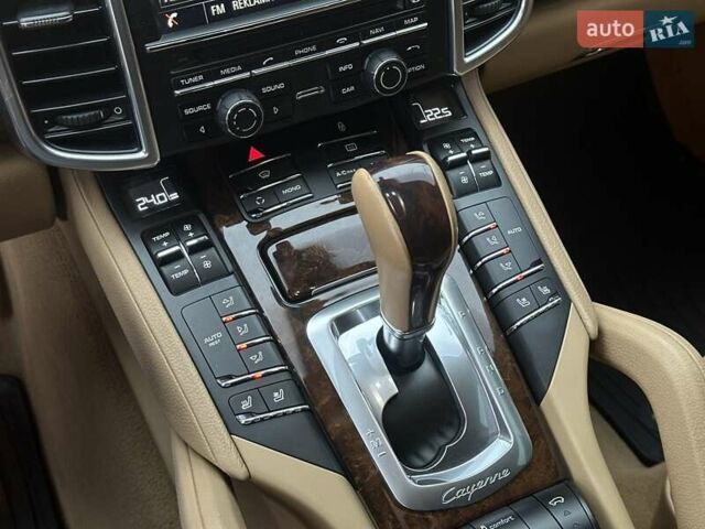 Черный Порше Каен, объемом двигателя 3 л и пробегом 190 тыс. км за 25900 $, фото 34 на Automoto.ua