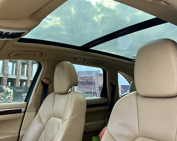 Чорний Порше Cayenne, об'ємом двигуна 4.2 л та пробігом 210 тис. км за 28000 $, фото 11 на Automoto.ua