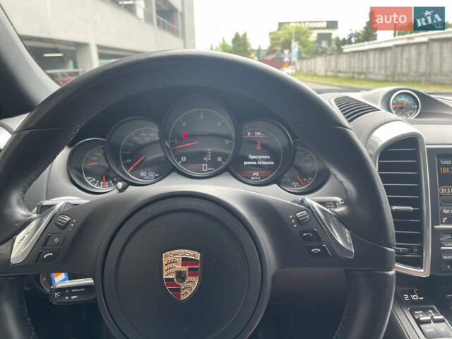 Чорний Порше Cayenne, об'ємом двигуна 3 л та пробігом 180 тис. км за 27300 $, фото 19 на Automoto.ua
