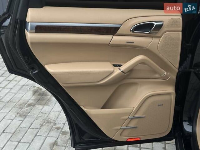 Черный Порше Каен, объемом двигателя 3 л и пробегом 190 тыс. км за 25900 $, фото 18 на Automoto.ua