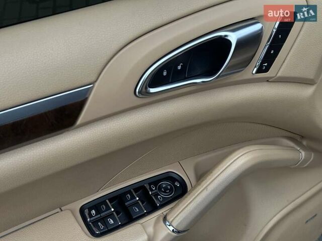 Черный Порше Каен, объемом двигателя 3 л и пробегом 190 тыс. км за 25900 $, фото 27 на Automoto.ua