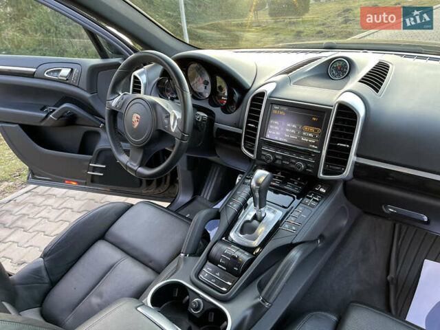 Черный Порше Каен, объемом двигателя 3 л и пробегом 183 тыс. км за 18000 $, фото 21 на Automoto.ua