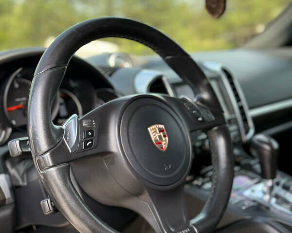 Чорний Порше Cayenne, об'ємом двигуна 2.97 л та пробігом 248 тис. км за 22300 $, фото 13 на Automoto.ua