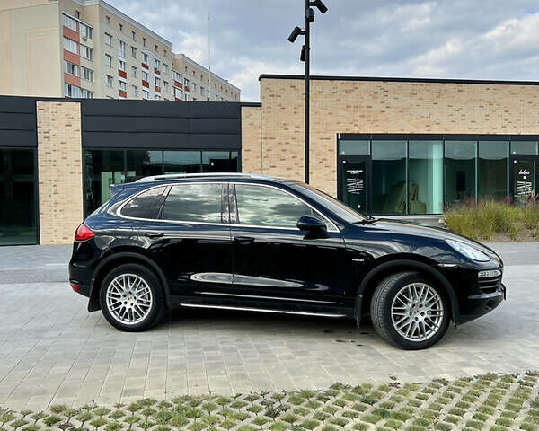 Чорний Порше Cayenne, об'ємом двигуна 4.2 л та пробігом 210 тис. км за 28000 $, фото 2 на Automoto.ua