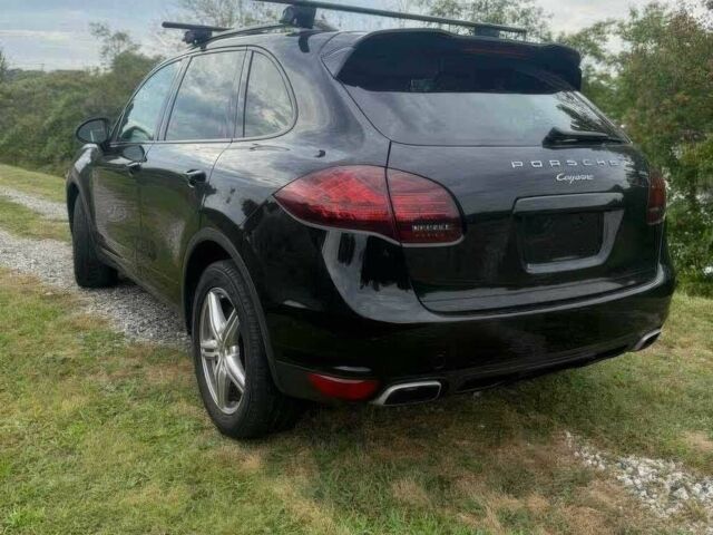 Черный Порше Каен, объемом двигателя 3.6 л и пробегом 89 тыс. км за 6700 $, фото 2 на Automoto.ua