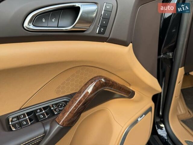 Черный Порше Каен, объемом двигателя 4.81 л и пробегом 43 тыс. км за 53000 $, фото 22 на Automoto.ua