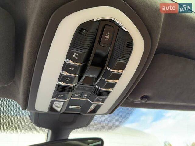 Черный Порше Каен, объемом двигателя 4.81 л и пробегом 43 тыс. км за 53000 $, фото 53 на Automoto.ua