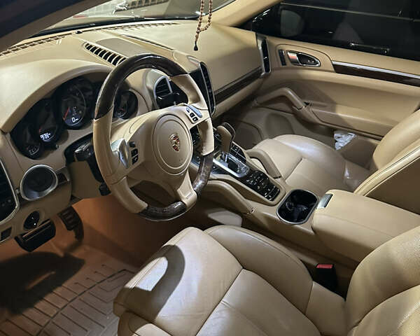 Чорний Порше Cayenne, об'ємом двигуна 3.6 л та пробігом 109 тис. км за 22500 $, фото 4 на Automoto.ua