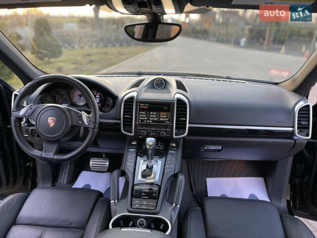 Черный Порше Каен, объемом двигателя 3 л и пробегом 183 тыс. км за 18000 $, фото 22 на Automoto.ua