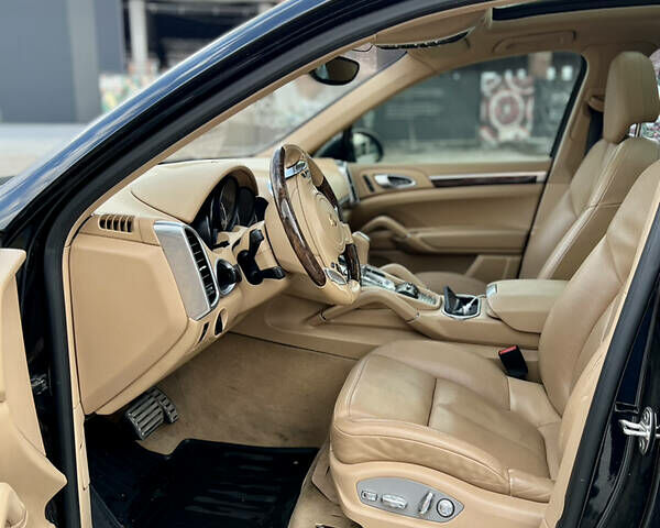 Чорний Порше Cayenne, об'ємом двигуна 4.2 л та пробігом 210 тис. км за 28000 $, фото 7 на Automoto.ua