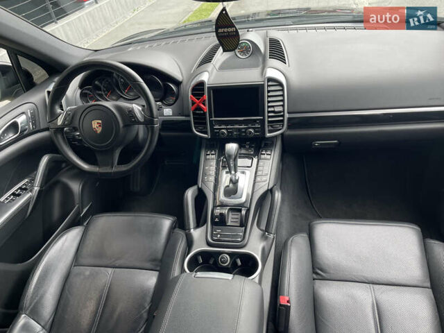 Чорний Порше Cayenne, об'ємом двигуна 3 л та пробігом 180 тис. км за 27300 $, фото 13 на Automoto.ua