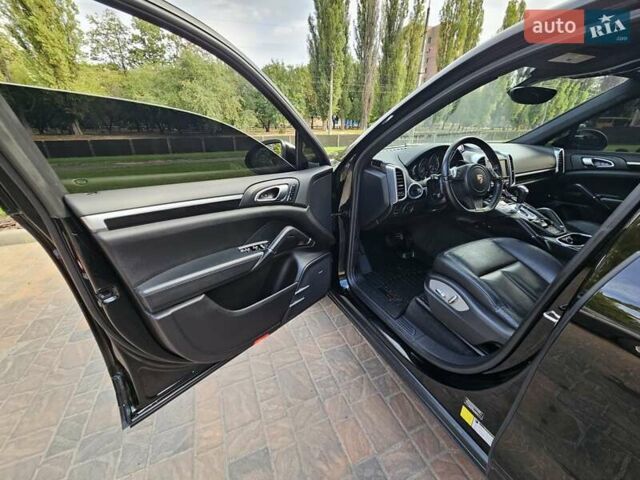Порше Каен 2013 в Полтаве на Automoto.ua Черный Порше Каен, объемом двигателя 2.97 л и пробегом 258 тыс. км за 20950 $, фото 99 на Automoto.ua