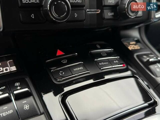 Чорний Порше Cayenne, об'ємом двигуна 3.6 л та пробігом 186 тис. км за 23490 $, фото 29 на Automoto.ua