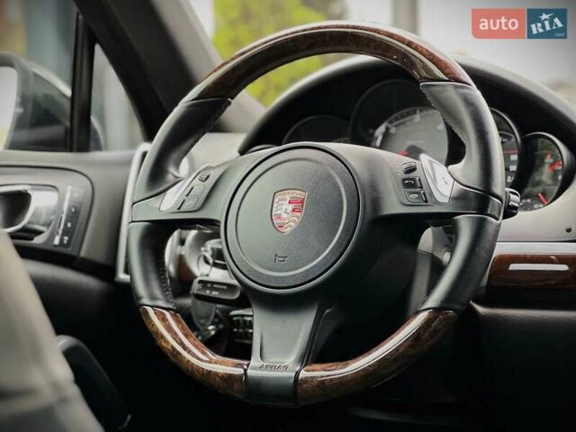 Порше Каен 2013 в Киеве на Automoto.ua Черный Порше Каен, объемом двигателя 4.13 л и пробегом 273 тыс. км за 23999 $, фото 41 на Automoto.ua