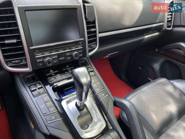 Чорний Порше Cayenne, об'ємом двигуна 4.2 л та пробігом 257 тис. км за 27999 $, фото 30 на Automoto.ua