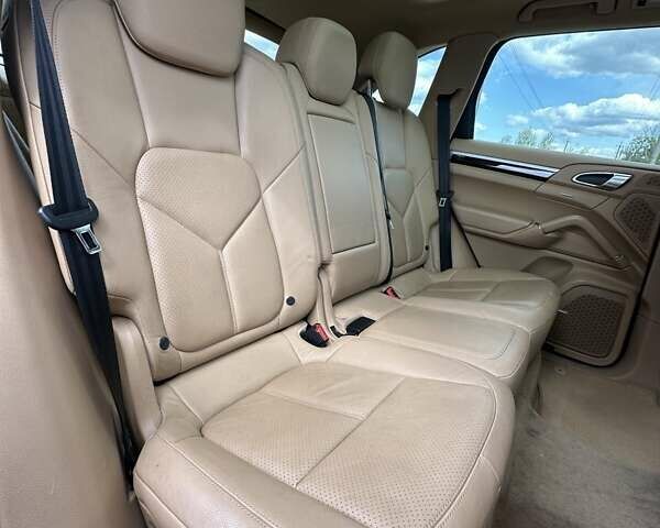 Черный Порше Каен, объемом двигателя 3.6 л и пробегом 337 тыс. км за 17300 $, фото 14 на Automoto.ua