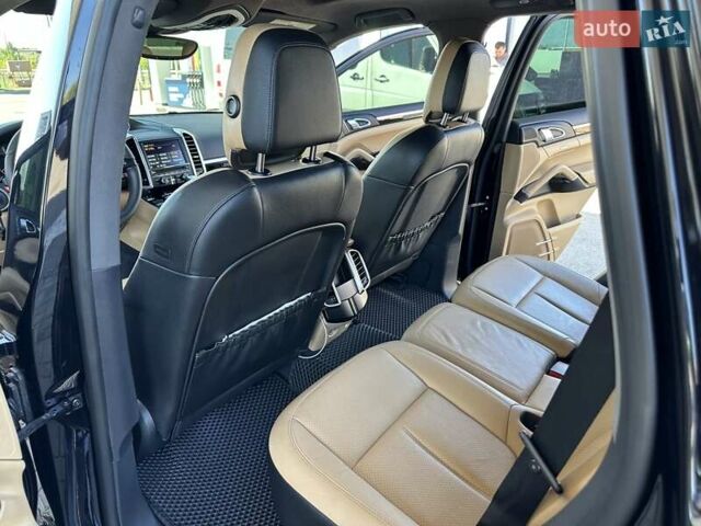 Чорний Порше Cayenne, об'ємом двигуна 2.97 л та пробігом 164 тис. км за 27999 $, фото 42 на Automoto.ua