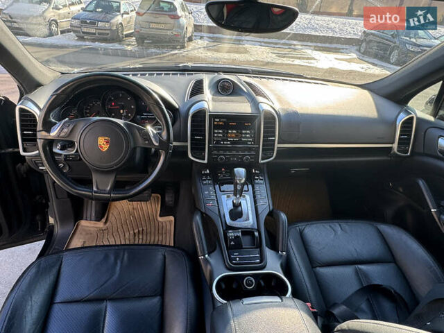 Черный Порше Каен, объемом двигателя 2.97 л и пробегом 179 тыс. км за 24000 $, фото 9 на Automoto.ua