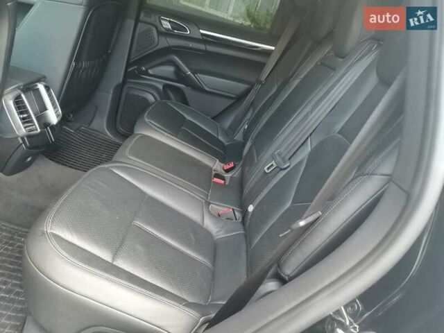 Черный Порше Каен, объемом двигателя 3 л и пробегом 148 тыс. км за 29900 $, фото 26 на Automoto.ua