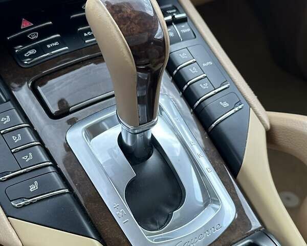 Черный Порше Каен, объемом двигателя 3.6 л и пробегом 337 тыс. км за 17300 $, фото 22 на Automoto.ua