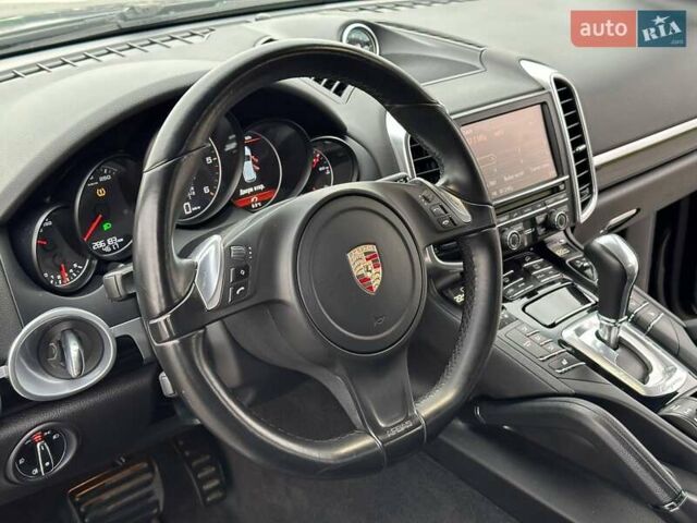 Чорний Порше Cayenne, об'ємом двигуна 3 л та пробігом 286 тис. км за 22000 $, фото 34 на Automoto.ua