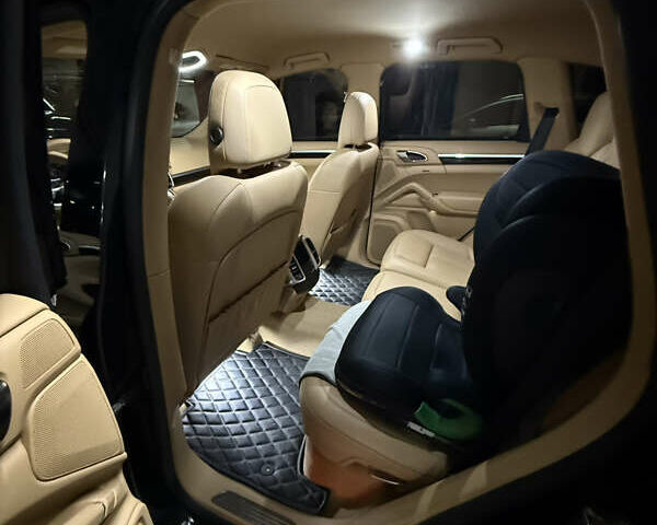 Чорний Порше Cayenne, об'ємом двигуна 2.97 л та пробігом 169 тис. км за 31900 $, фото 19 на Automoto.ua