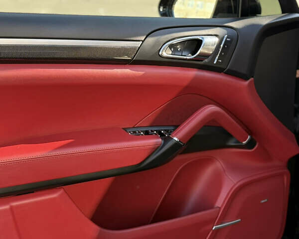 Черный Порше Каен, объемом двигателя 3.6 л и пробегом 120 тыс. км за 39000 $, фото 11 на Automoto.ua