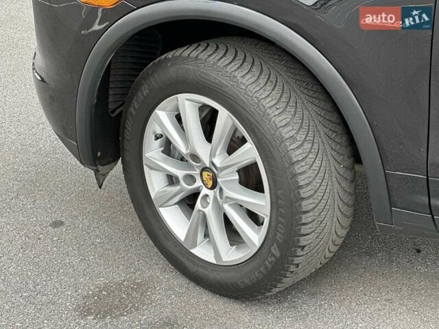 Чорний Порше Cayenne, об'ємом двигуна 3 л та пробігом 286 тис. км за 22000 $, фото 8 на Automoto.ua