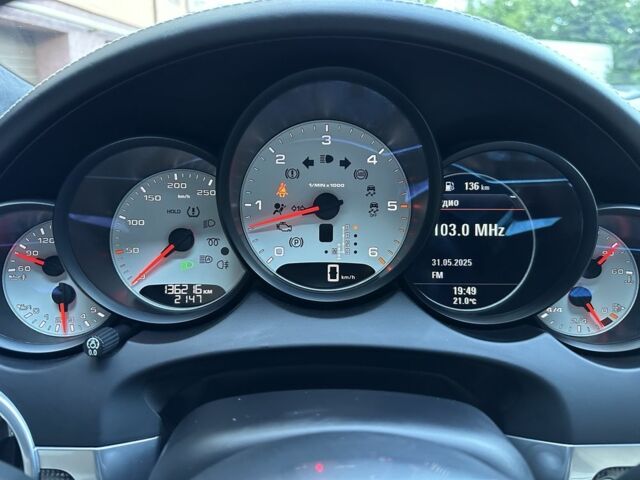 Черный Порше Каен, объемом двигателя 4.2 л и пробегом 137 тыс. км за 40000 $, фото 7 на Automoto.ua