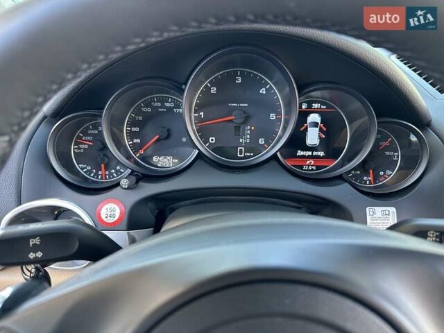 Чорний Порше Cayenne, об'ємом двигуна 2.97 л та пробігом 164 тис. км за 27999 $, фото 30 на Automoto.ua