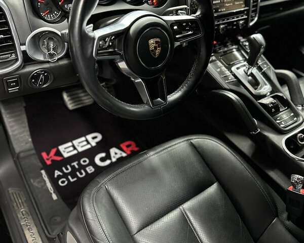 Черный Порше Каен, объемом двигателя 3.6 л и пробегом 135 тыс. км за 28000 $, фото 9 на Automoto.ua