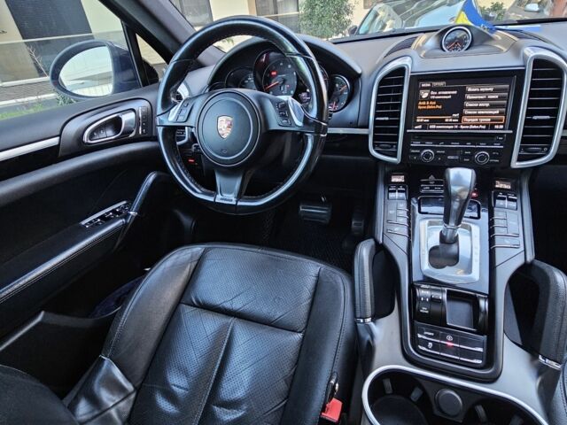 Чорний Порше Cayenne, об'ємом двигуна 3.6 л та пробігом 248 тис. км за 25525 $, фото 4 на Automoto.ua