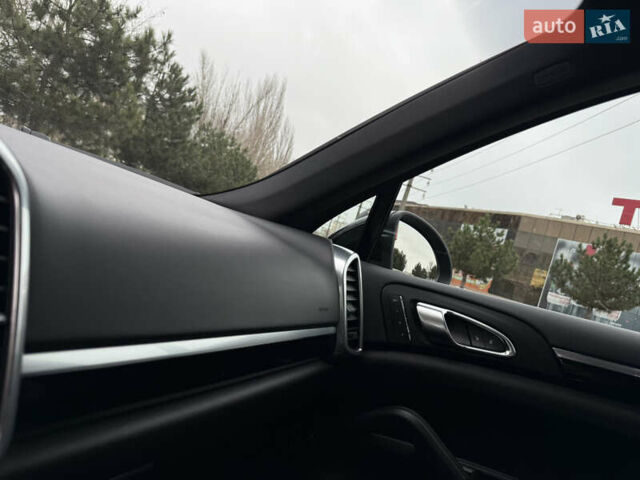 Чорний Порше Cayenne, об'ємом двигуна 3.6 л та пробігом 156 тис. км за 22300 $, фото 29 на Automoto.ua