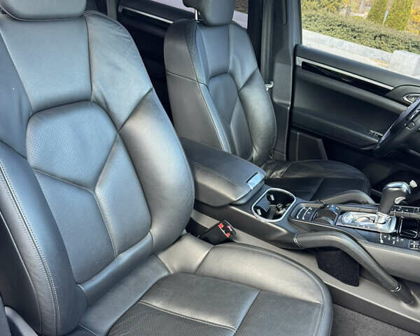 Черный Порше Каен, объемом двигателя 3.6 л и пробегом 149 тыс. км за 19500 $, фото 27 на Automoto.ua