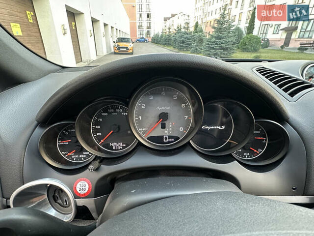 Черный Порше Каен, объемом двигателя 3 л и пробегом 142 тыс. км за 25000 $, фото 6 на Automoto.ua