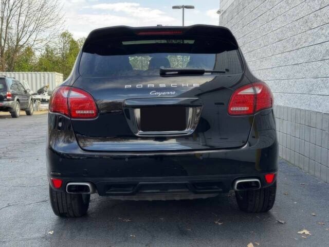 Черный Порше Каен, объемом двигателя 3.6 л и пробегом 80 тыс. км за 8000 $, фото 6 на Automoto.ua