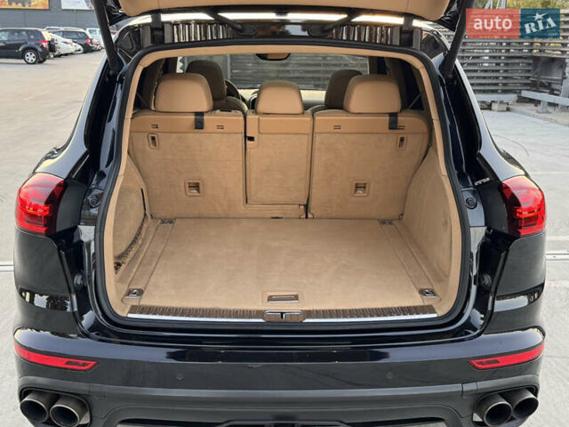 Чорний Порше Cayenne, об'ємом двигуна 3.6 л та пробігом 161 тис. км за 25000 $, фото 32 на Automoto.ua