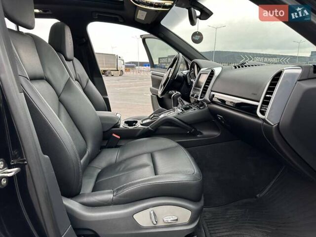 Чорний Порше Cayenne, об'ємом двигуна 3 л та пробігом 286 тис. км за 22000 $, фото 40 на Automoto.ua
