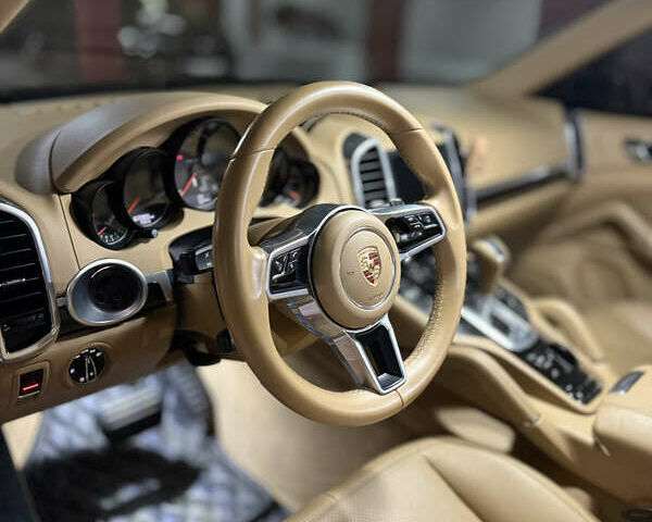 Чорний Порше Cayenne, об'ємом двигуна 2.97 л та пробігом 169 тис. км за 31900 $, фото 13 на Automoto.ua
