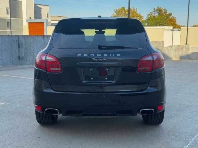 Черный Порше Каен, объемом двигателя 3.6 л и пробегом 132 тыс. км за 14900 $, фото 5 на Automoto.ua