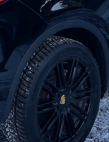 Чорний Порше Cayenne, об'ємом двигуна 3 л та пробігом 207 тис. км за 41999 $, фото 1 на Automoto.ua
