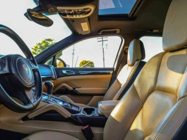 Порше Каен 2014 в Львове на Automoto.ua Черный Порше Каен, объемом двигателя 3.6 л и пробегом 84 тыс. км за 11500 $, фото 9 на Automoto.ua