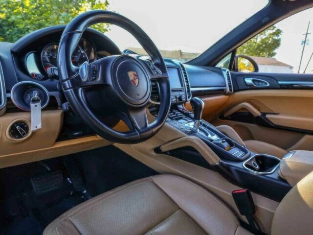 Порше Каен 2014 в Львове на Automoto.ua Черный Порше Каен, объемом двигателя 3.6 л и пробегом 84 тыс. км за 11500 $, фото 6 на Automoto.ua