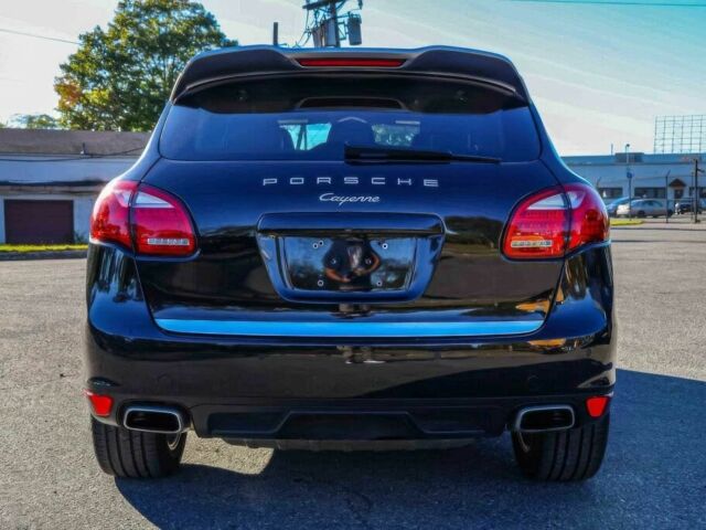 Порше Каен 2014 в Львове на Automoto.ua Черный Порше Каен, объемом двигателя 3.6 л и пробегом 84 тыс. км за 11500 $, фото 4 на Automoto.ua