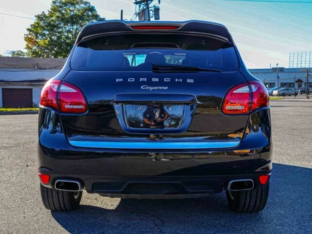 Черный Порше Каен, объемом двигателя 3.6 л и пробегом 90 тыс. км за 14000 $, фото 4 на Automoto.ua