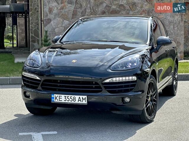 Черный Порше Каен, объемом двигателя 3 л и пробегом 165 тыс. км за 21500 $, фото 2 на Automoto.ua