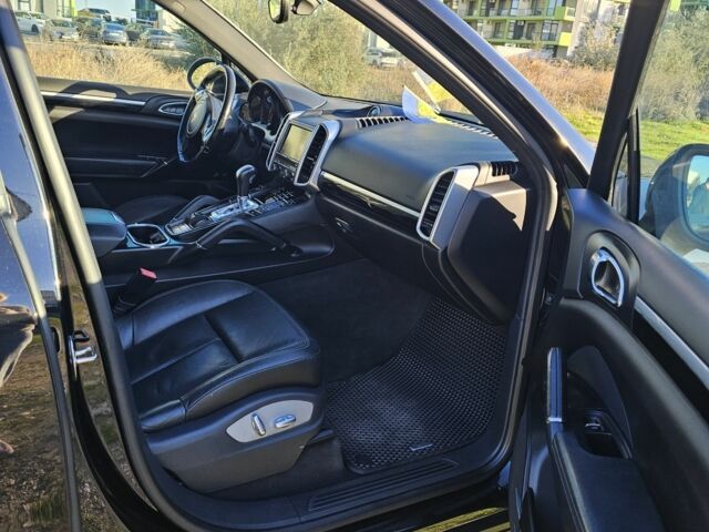 Чорний Порше Cayenne, об'ємом двигуна 3.6 л та пробігом 248 тис. км за 25525 $, фото 6 на Automoto.ua