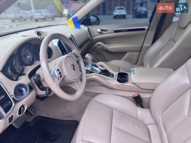 Черный Порше Каен, объемом двигателя 3 л и пробегом 169 тыс. км за 21400 $, фото 13 на Automoto.ua