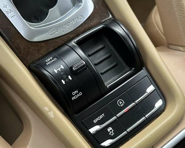 Черный Порше Каен, объемом двигателя 3.6 л и пробегом 337 тыс. км за 17300 $, фото 23 на Automoto.ua